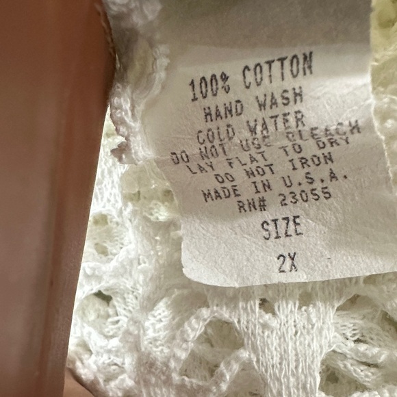 Fashion Basics White Lace Top - Picture 4 of 6